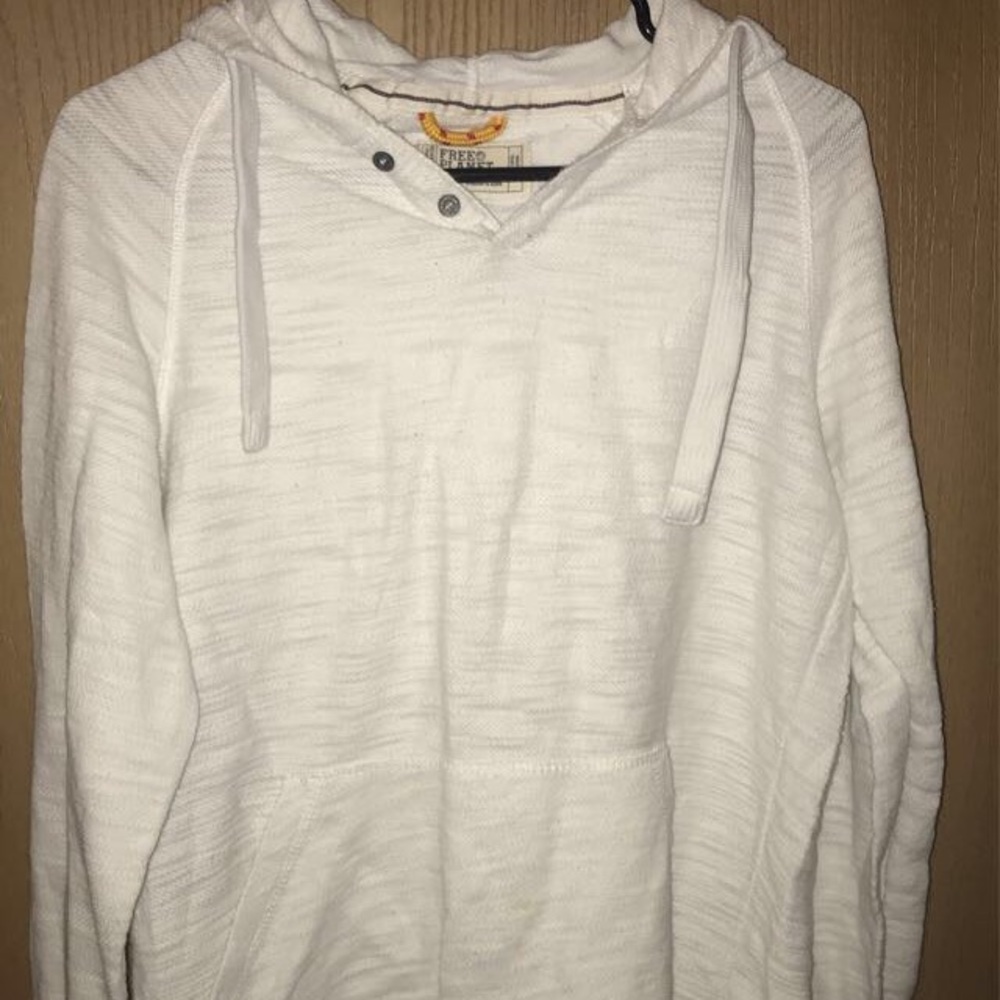 Free Planet. White sweatshirt